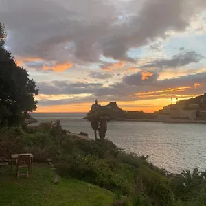 https://la-casa-del-pescatore-bb.hotelitalianriviera.com